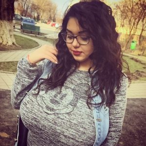 Beurette voluptueuse à Dijon cherche mec en feu pour une nuit de débauche sans tabous, appelle vite pour me faire gémir ! Leila - rencontre-Ronde-Noisy-le-Grand