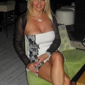 Soirée câline improvisée ? Mélissa - rencontre-Milf-Asnières-sur-Seine