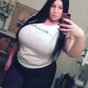 Besoin urgent d’un mec qui me fait vibrer Emilia - rencontre-Teen-Nîmes
