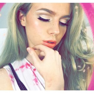 Chaude 🔥 Sandrine - rencontre-Teen-Orléans