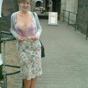 Mélanie 47 cherche couple ouvert pour trio Mélanie - rencontre-Ronde-Saint-Quentin